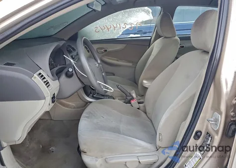 2010 Toyota Corolla Base z USA, uszkodzony, nr VIN 2T1BU4EE4AC256416